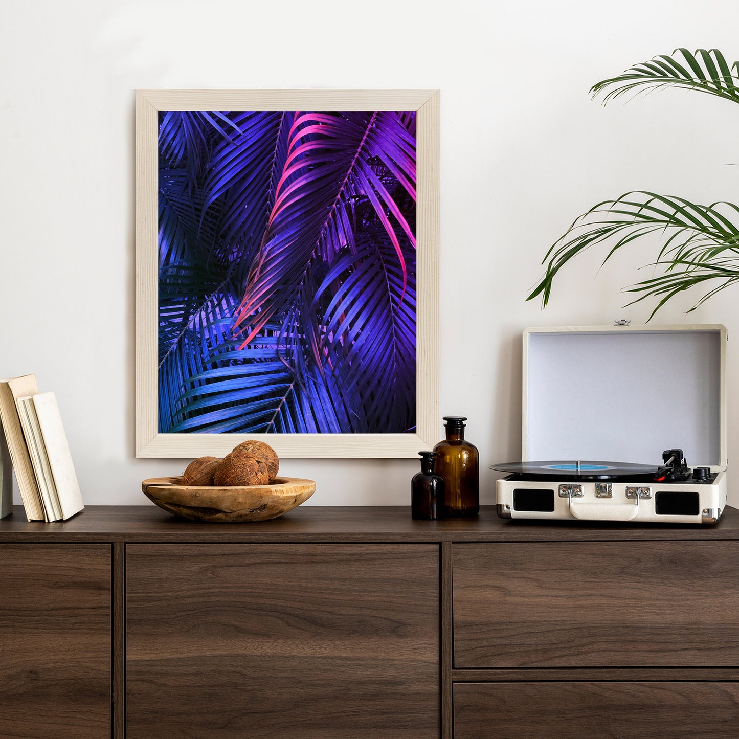 Poster Tropische Neonpalmenblätter Rahmen Holz Mit Passepartout Farbe Natürlich