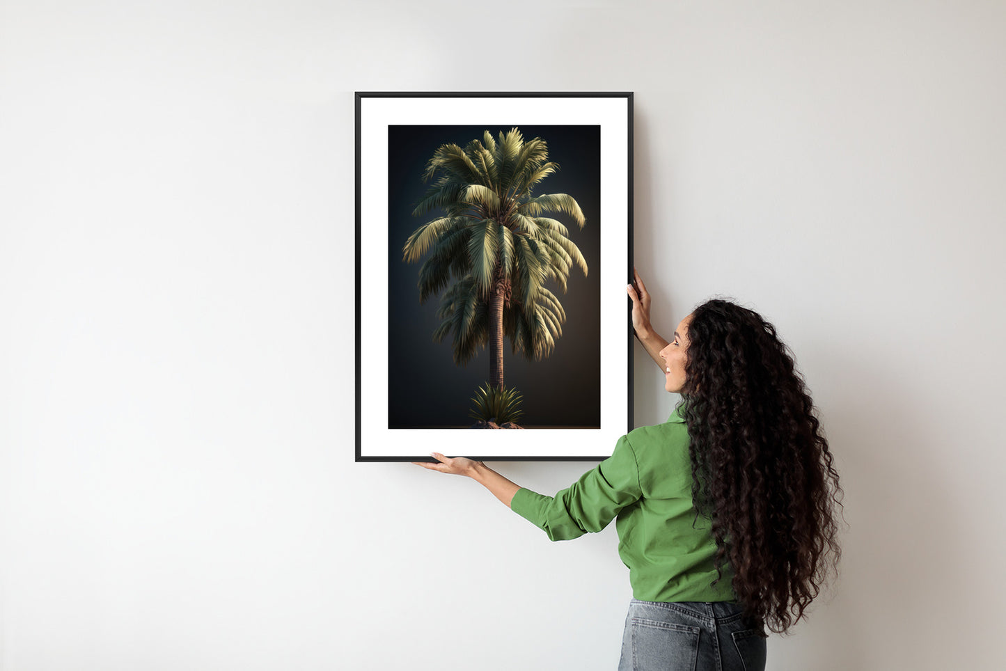 Poster Einsame Palme Auf Dunklem Hintergrund Rahmen Holz Mit Passepartout Farbe Natürlich