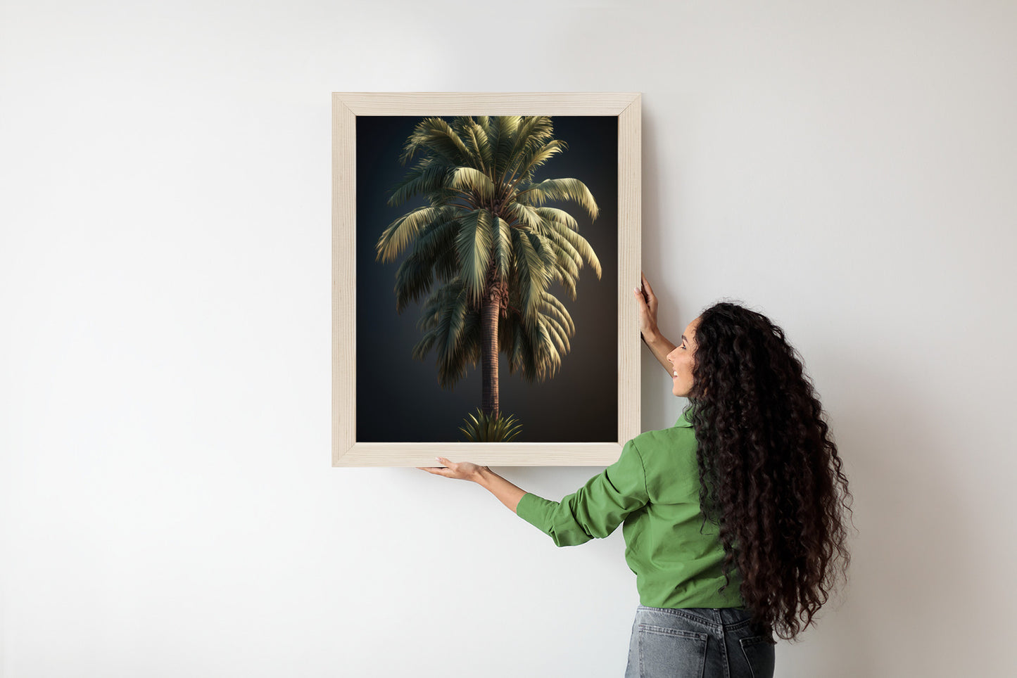 Poster Einsame Palme Auf Dunklem Hintergrund Rahmen Holz Mit Passepartout Farbe Natürlich