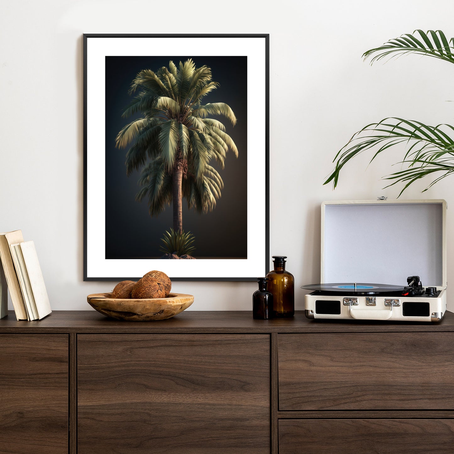 Poster Einsame Palme Auf Dunklem Hintergrund Rahmen Holz Mit Passepartout Farbe Natürlich