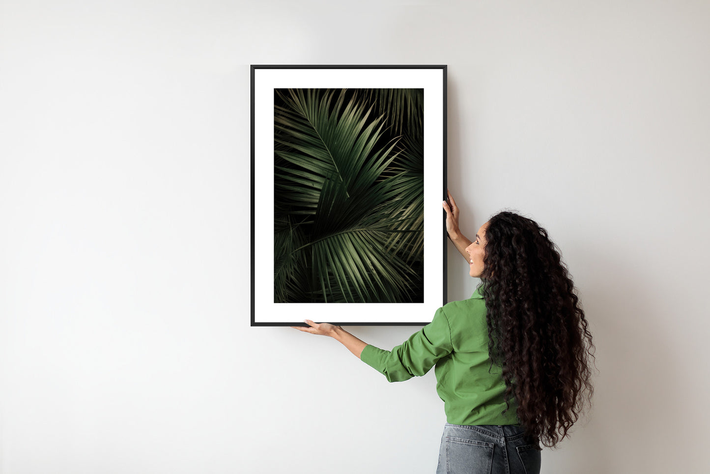 Poster Dunkle Große Palmblätter Rahmen Holz Mit Passepartout Farbe Natürlich