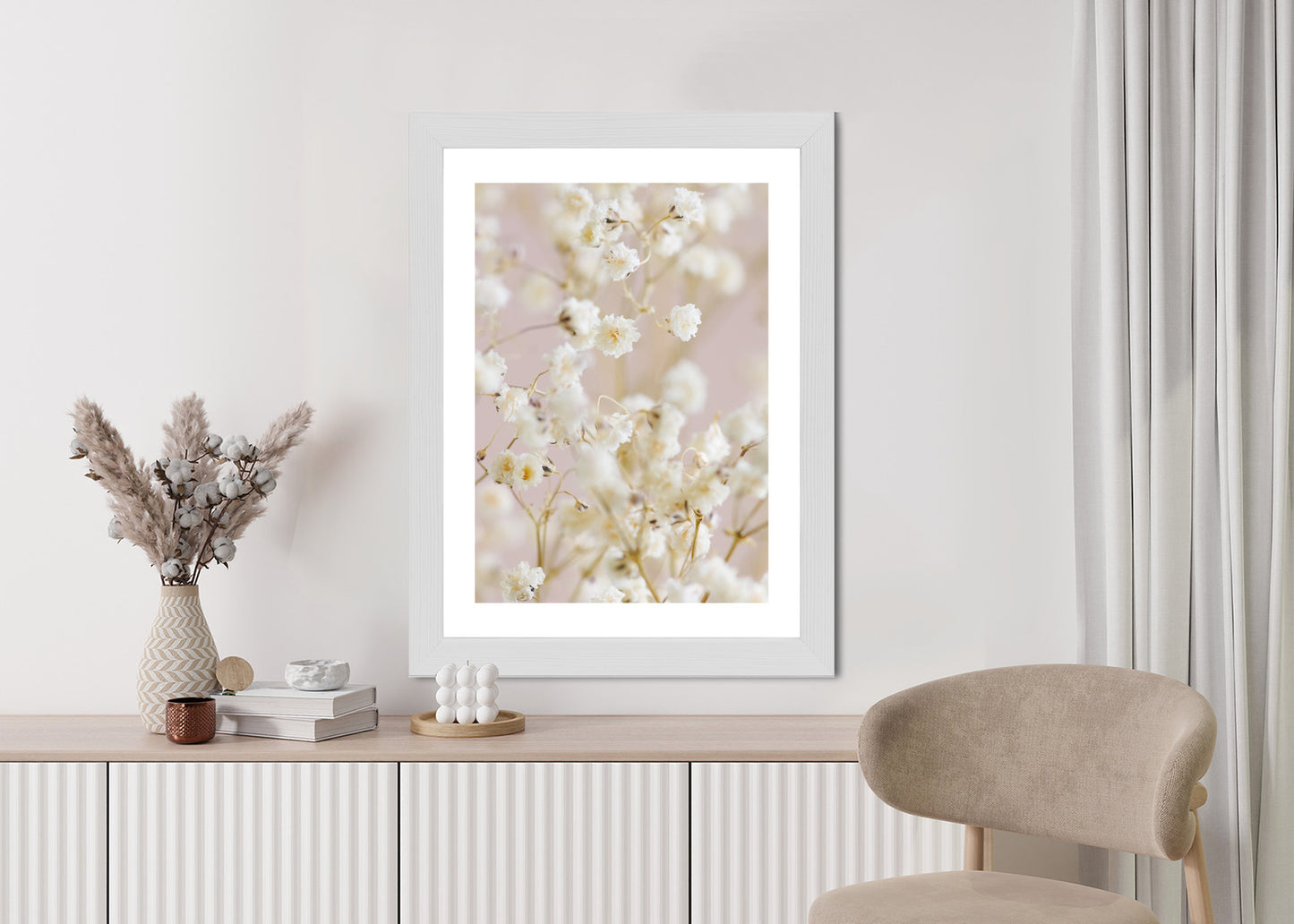 Poster Weiße Kleine Blumen Auf Rosa Hintergrund