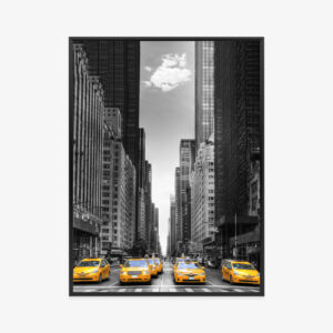 Poster Schwarz-Weiße New Yorker Straße Mit Gelben Taxis Rahmen Aluminium Farbe Schwarz
