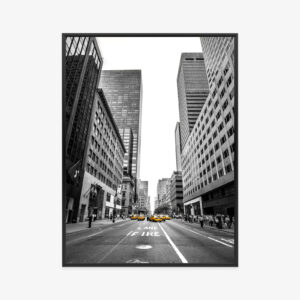 Poster Nyc Gelbe Taxis Auf Schwarz-Weißer Straße Rahmen Aluminium Farbe Schwarz