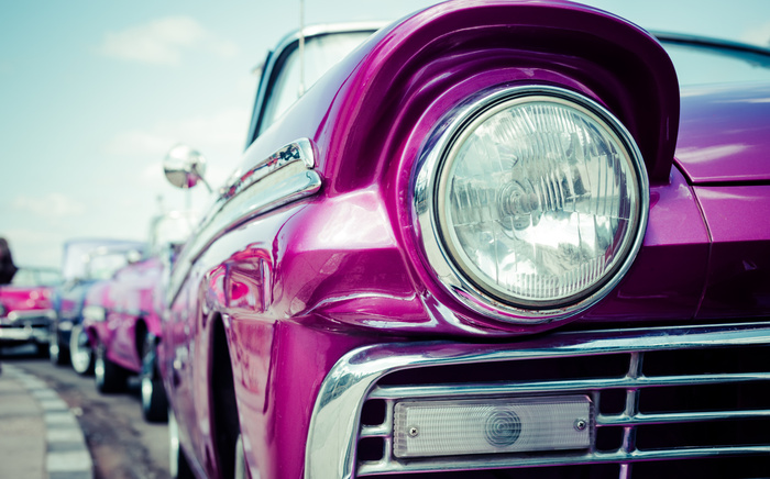 Mehrteiliges Bild Autoscheinwerfer Im Retro-Stil In Kuba